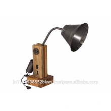 Lampe de table classique en bois